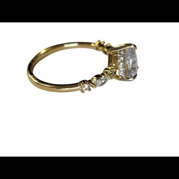 New Size 8 14k Yellow Gold Filled Ring w/ Pear Cut Center Stone - Picture 9 of 9